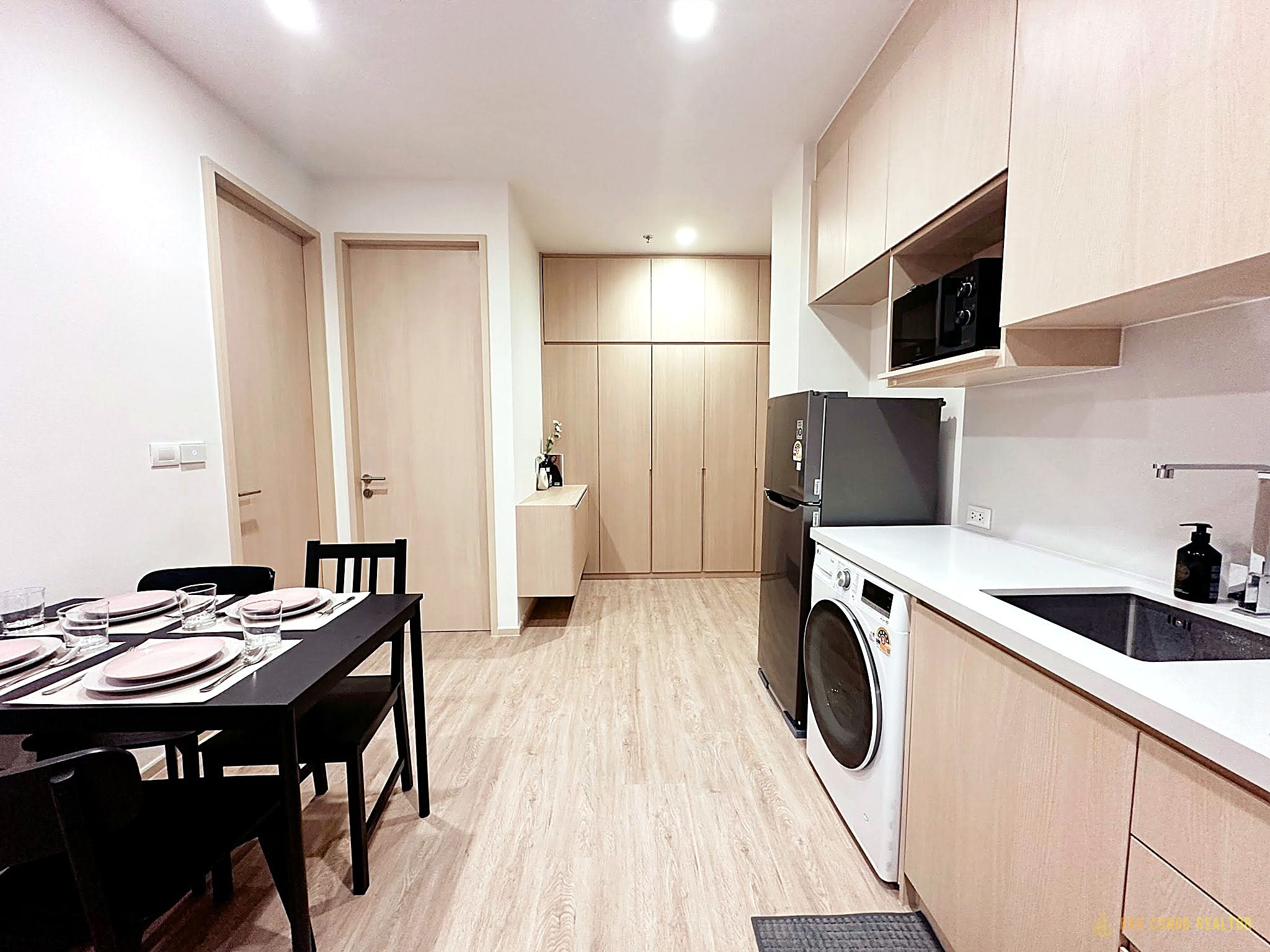 2-Bedroom Condo for Rent at Noble State39 (60 sqm) — Phrom Phong BTS