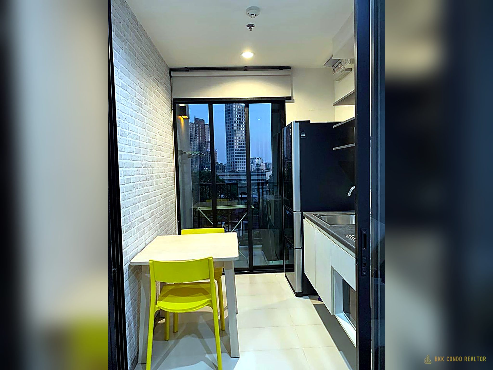 1-Bedroom Condo for Rent at The Base Park West (30 sqm) — On Nut BTS