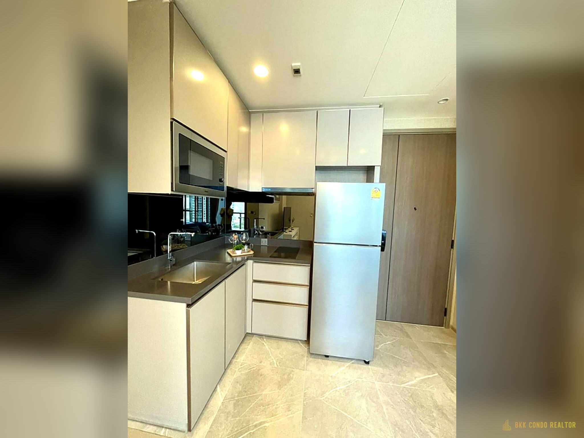 08-kitchen-66 1-Bedroom Condo for Rent at The Extro Phayathai-Rangnam (33 sqm) — Victory Monument BTS
