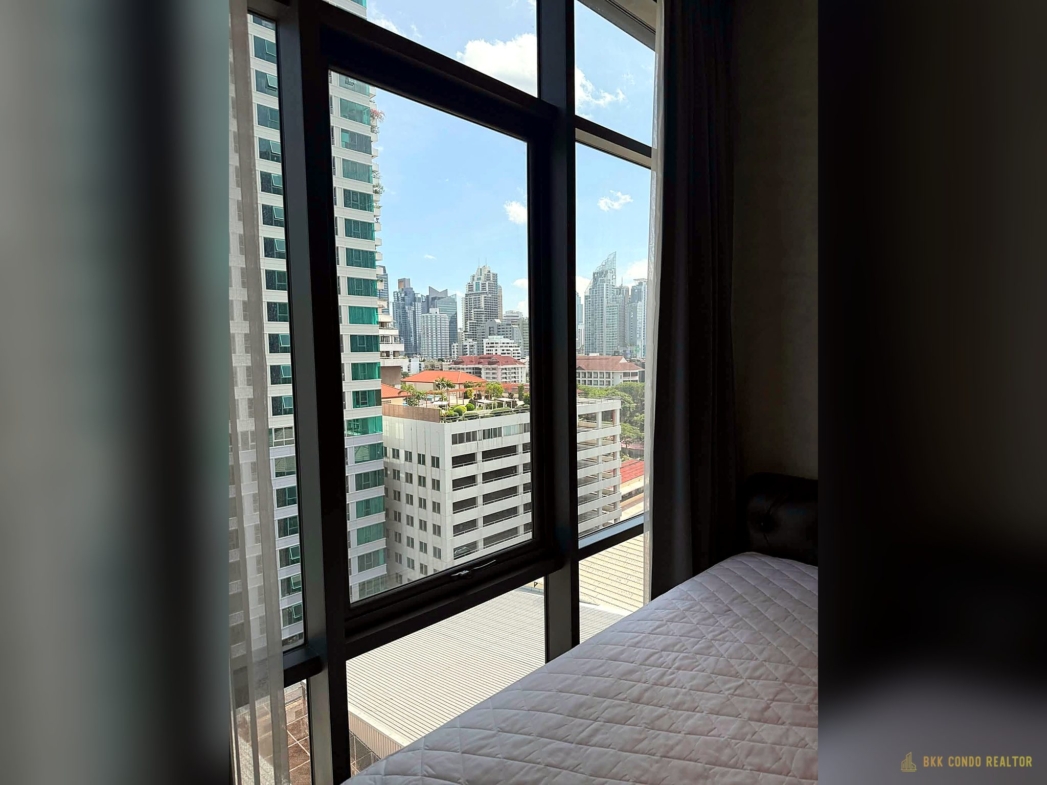 1-Bedroom Condo for Rent at The Lofts Asoke (35 sqm) — Phetchaburi MRT