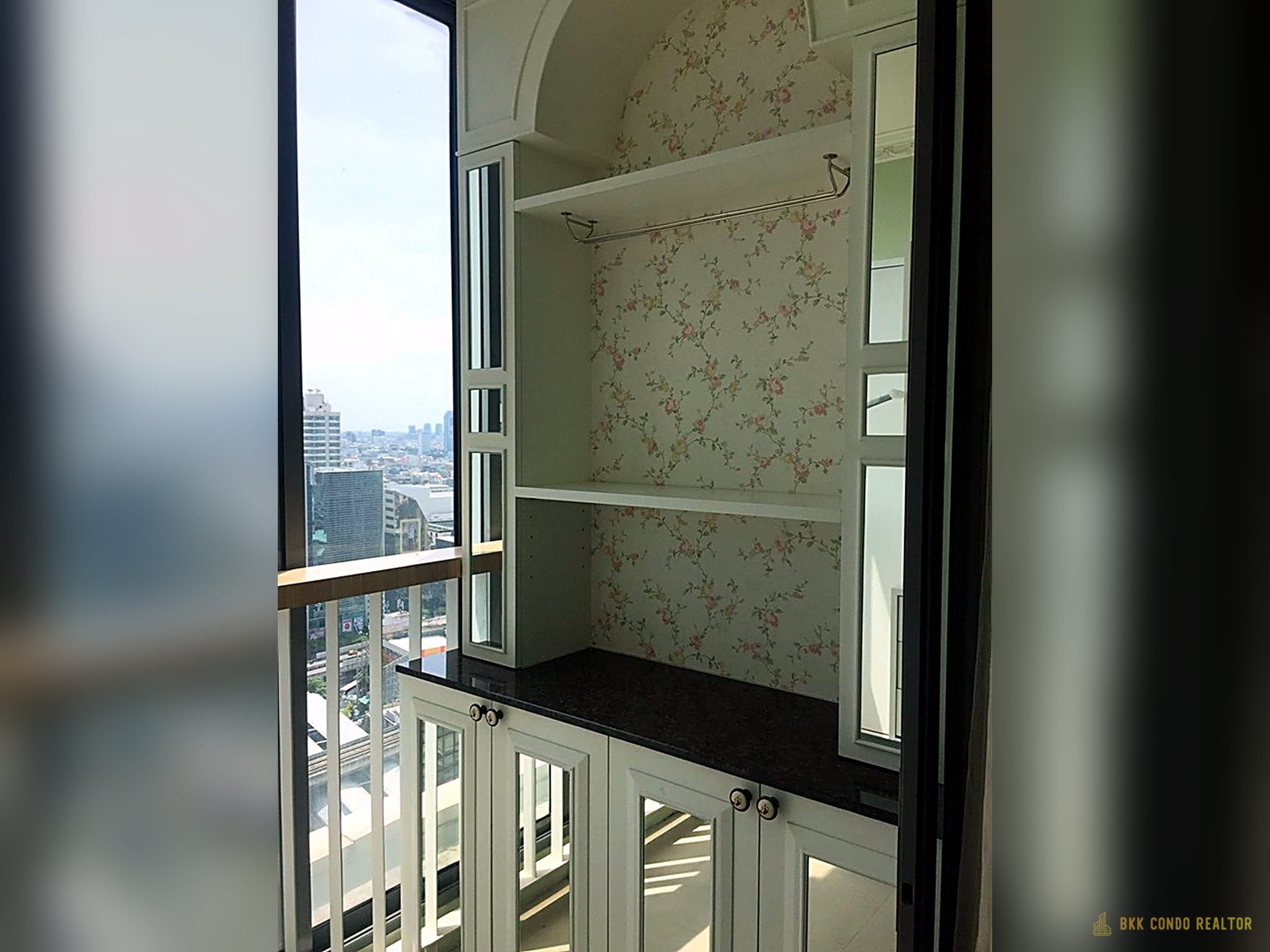 1-Bedroom Condo for Rent at IDEO Q Phayathai (42 sqm) — Phaya Thai BTS