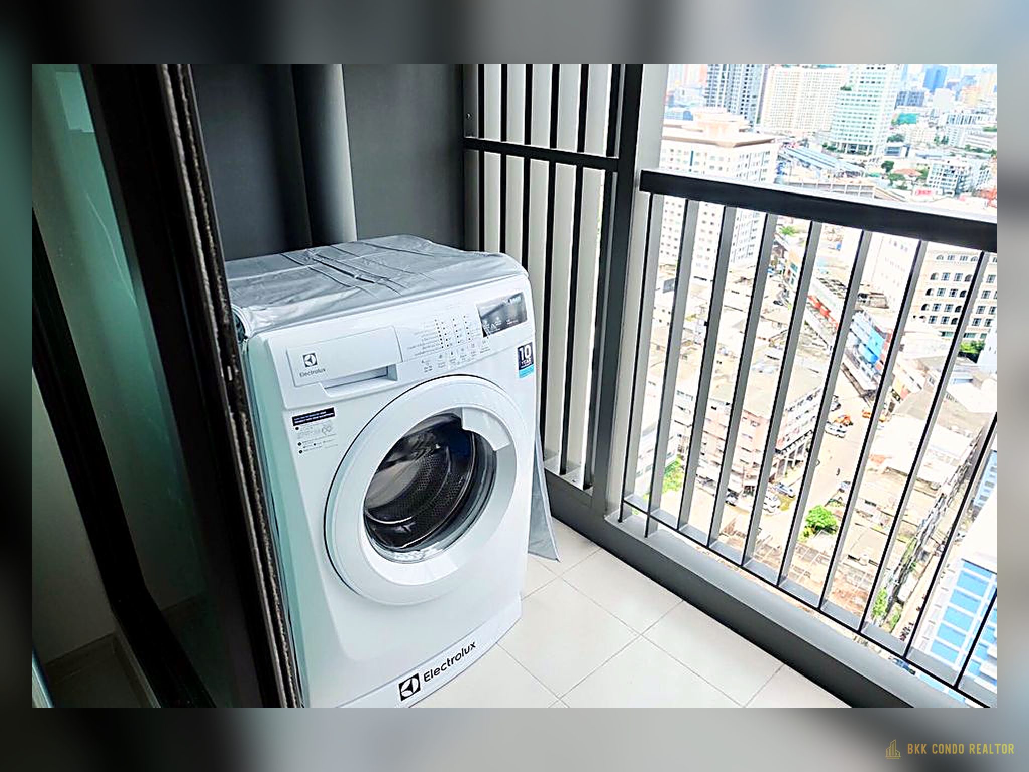 09-balcony_view-34 1-Bedroom Condo for Rent at Life Sukhumvit 48 (30 sqm) — Phra Khanong BTS