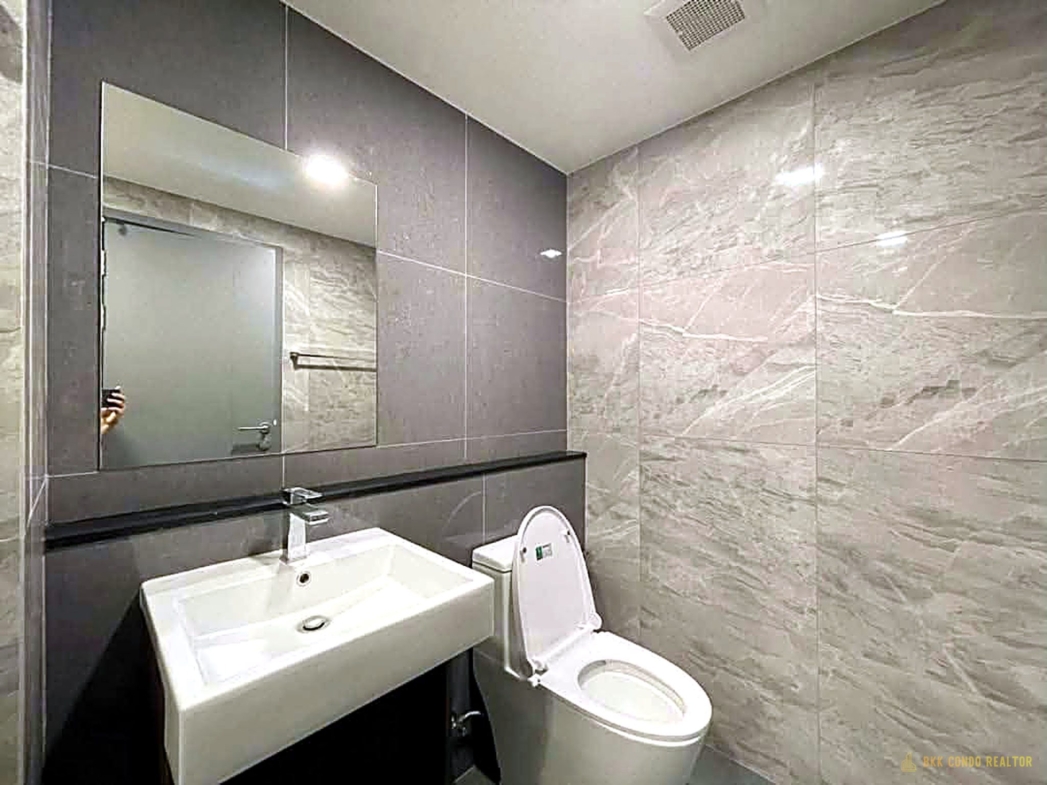 1-Bedroom Condo for Rent at Quintara Phume Sukhumvit 39 (30.85 sqm) — Phrom Phong BTS