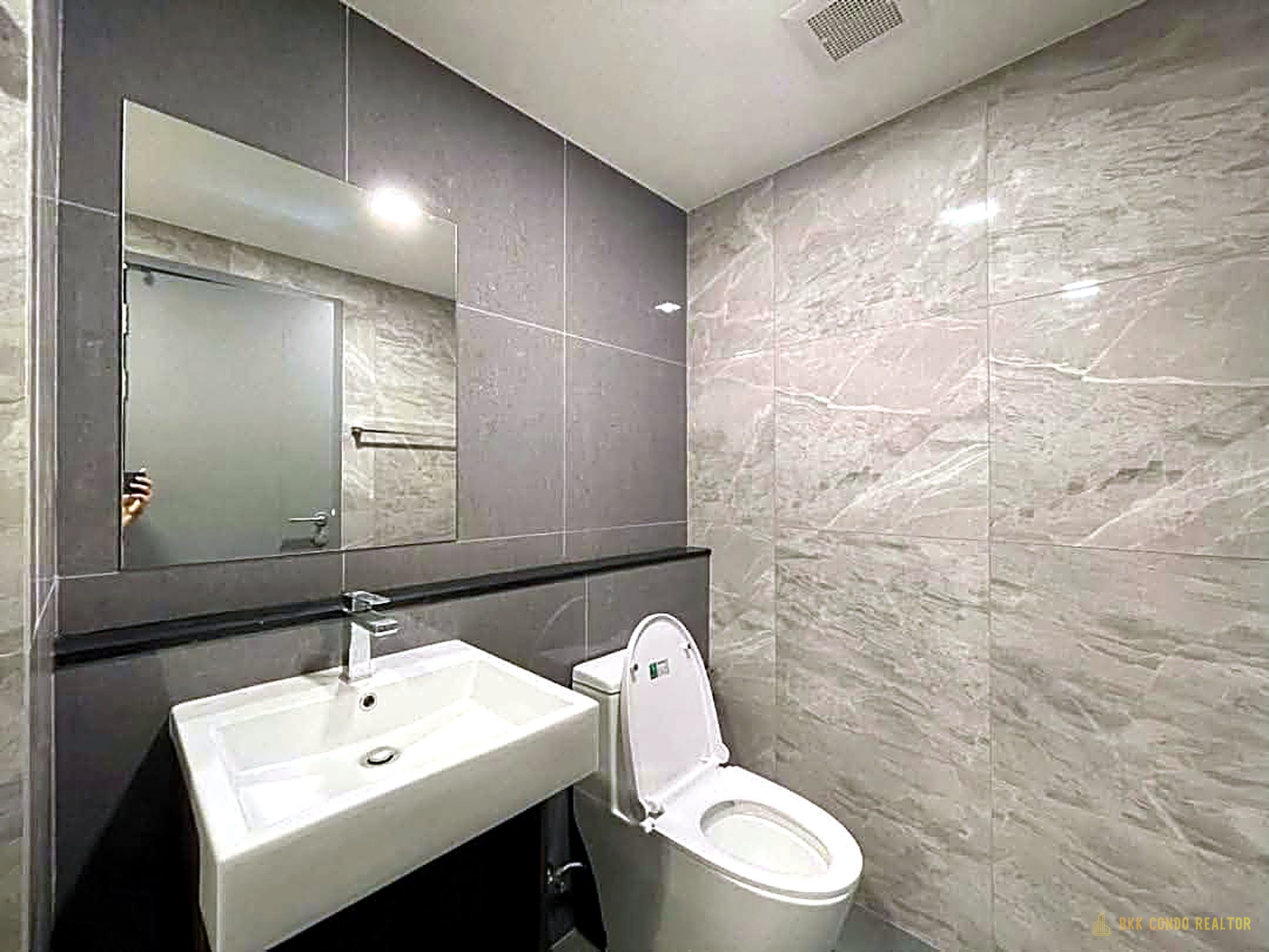 1-Bedroom Condo for Rent at Quintara Phume Sukhumvit 39 (30.85 sqm) — Phrom Phong BTS