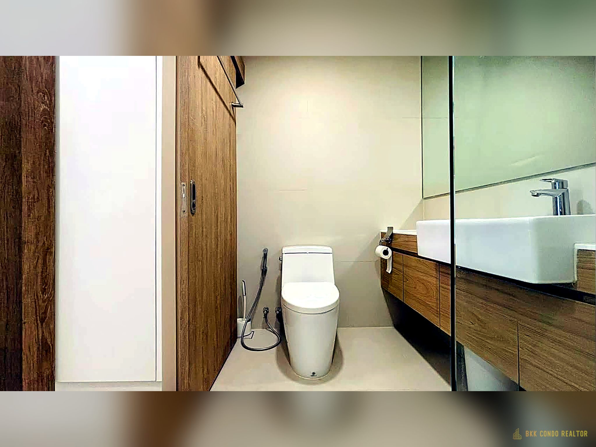 1-Bedroom Condo for Rent at Noble Ambience Sukhumvit 42 (38.56 sqm) — Ekkamai BTS