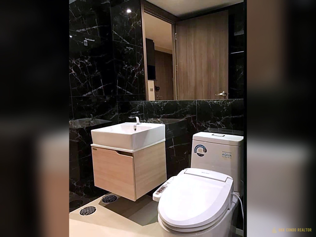 1-Bedroom Condo for Rent at Altitude Samyan – Silom (35 sqm) — Sam Yan MRT