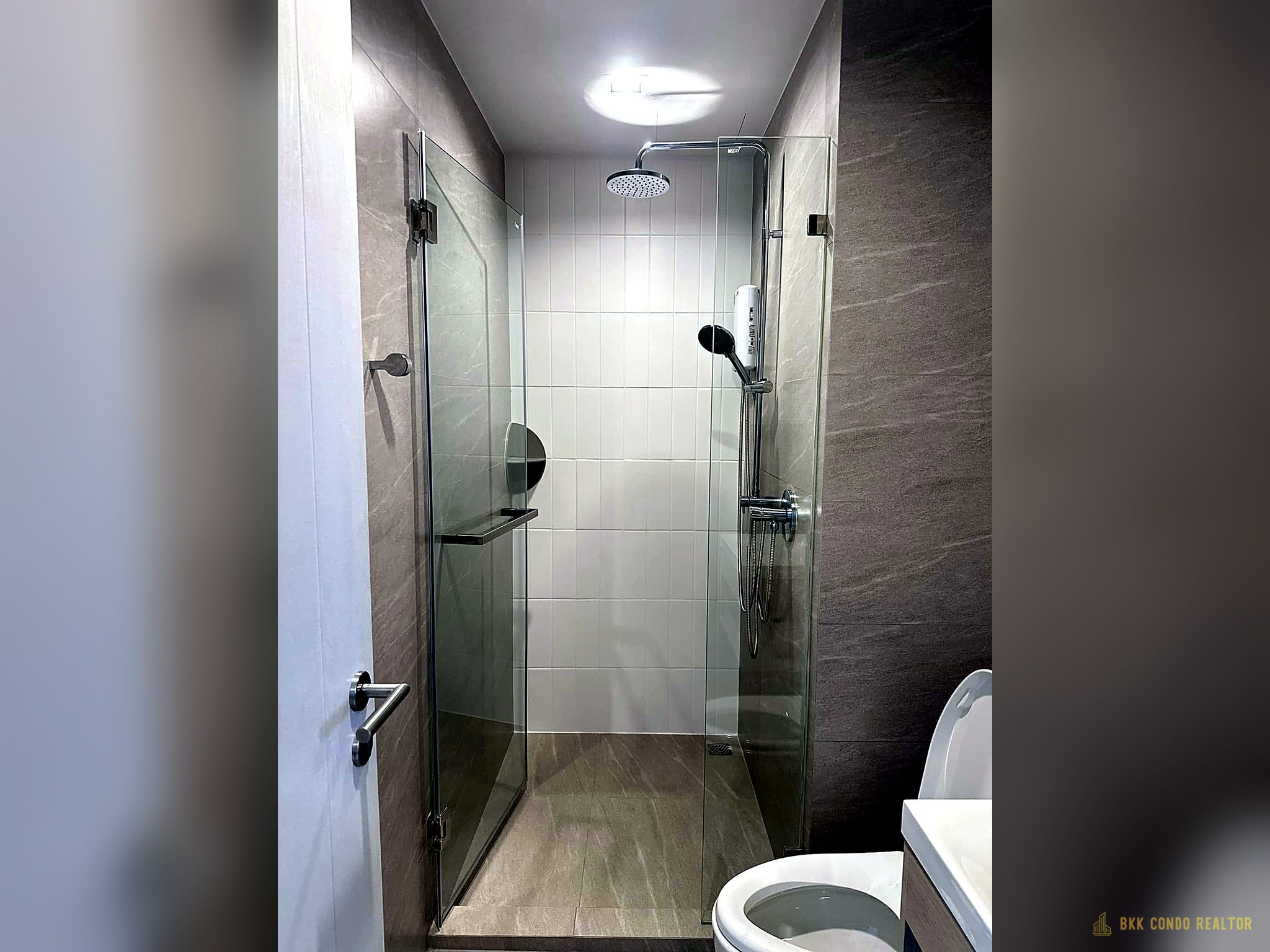 1-Bedroom Condo for Rent at Reference Sathorn – Wongwianyai (31 sqm) — Wongwianyai BTS