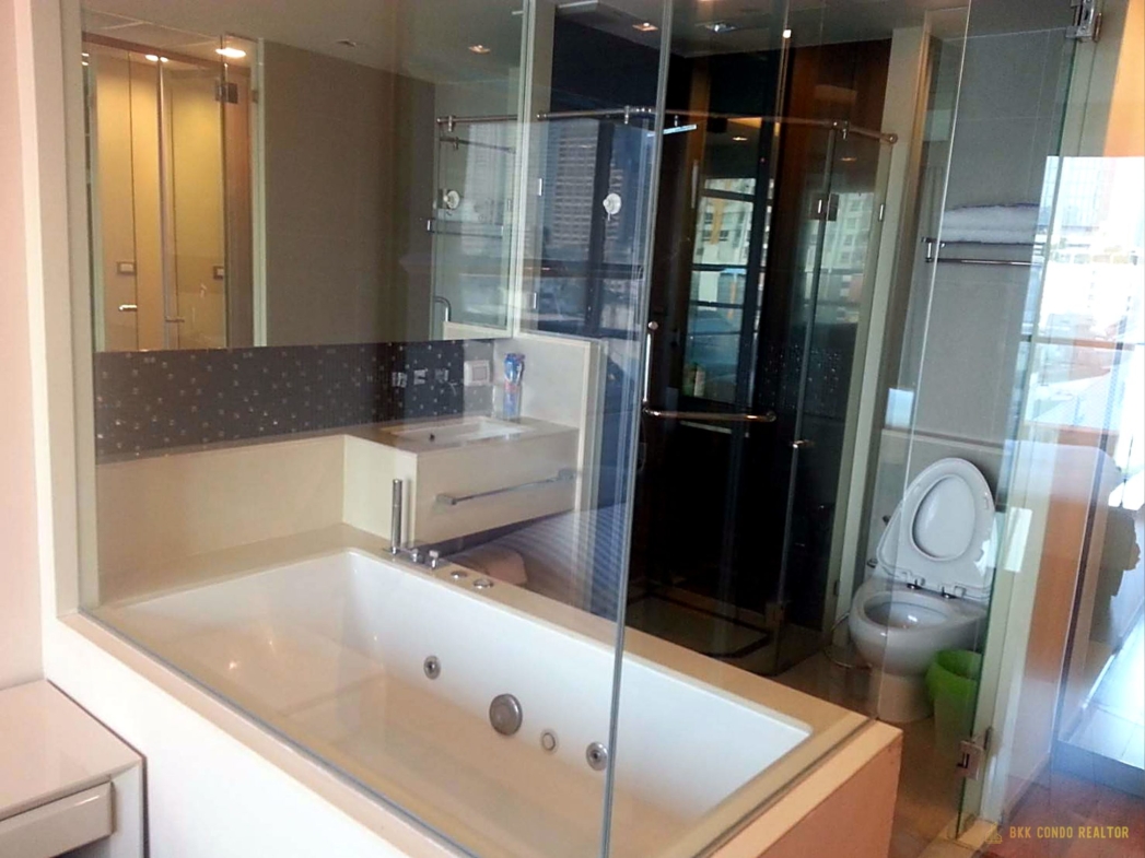 1-Bedroom Condo for Rent at The Address Asoke (45 sqm) — MRT Phetchaburi