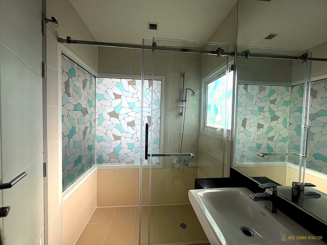 2-Bedroom Condo for Rent at Ideo Verve Ratchaprarop (69.33 sqm) — Ratchaprarop ARL
