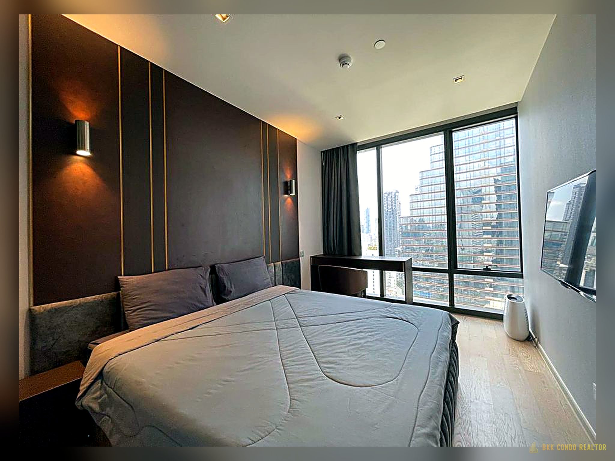 2-Bedroom Condo for Rent at Ashton Silom (72 sqm) — Saint Louis BTS