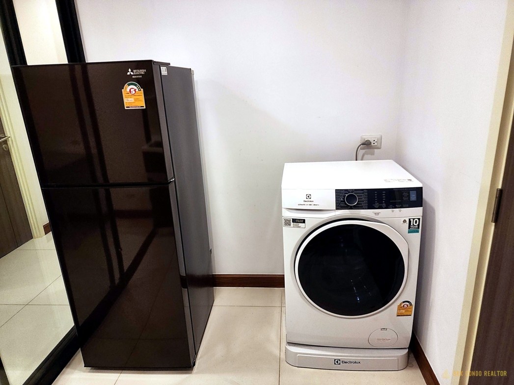 1-Bedroom Condo for Rent at Supalai Premier Charoen Nakhon (48 sqm) — Sukhumvit