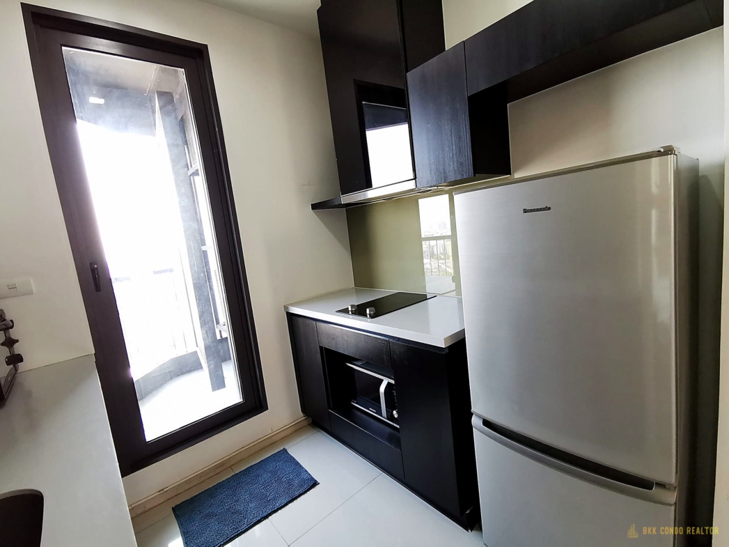 2-Bedroom Condo for Rent at Rhythm 44/1 (68 sqm) — Phra Khanong BTS