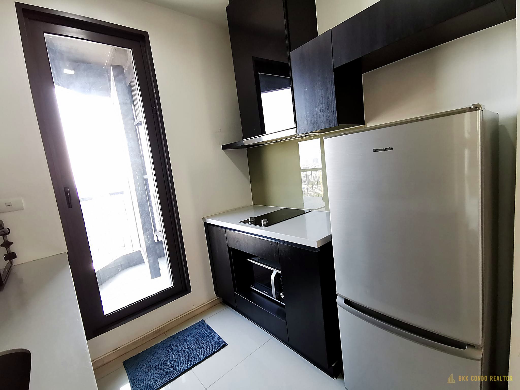 2-Bedroom Condo for Rent at Rhythm 44/1 (68 sqm) — Phra Khanong BTS