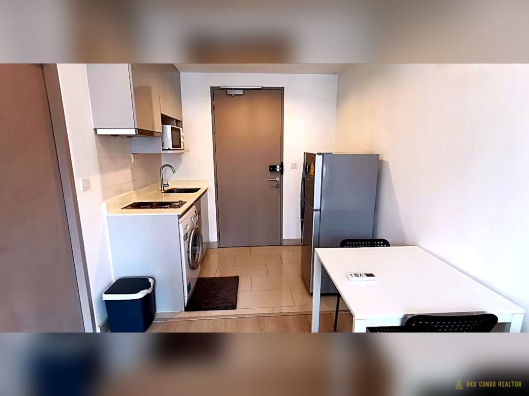1-Bedroom Condo for Rent at IDEO Mobi Phayathai (31 sqm) — Phaya Thai BTS