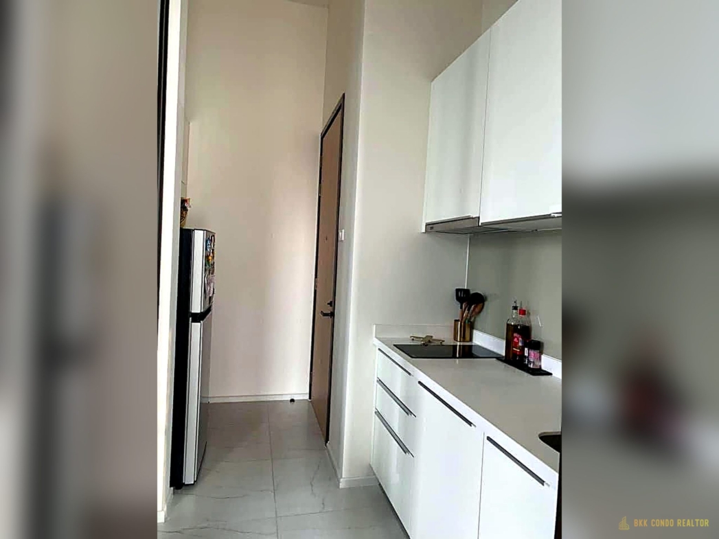 Duplex 1-Bedroom Condo for Rent at Chewathai Residence Asoke (39 sqm) — Rama 9 MRT