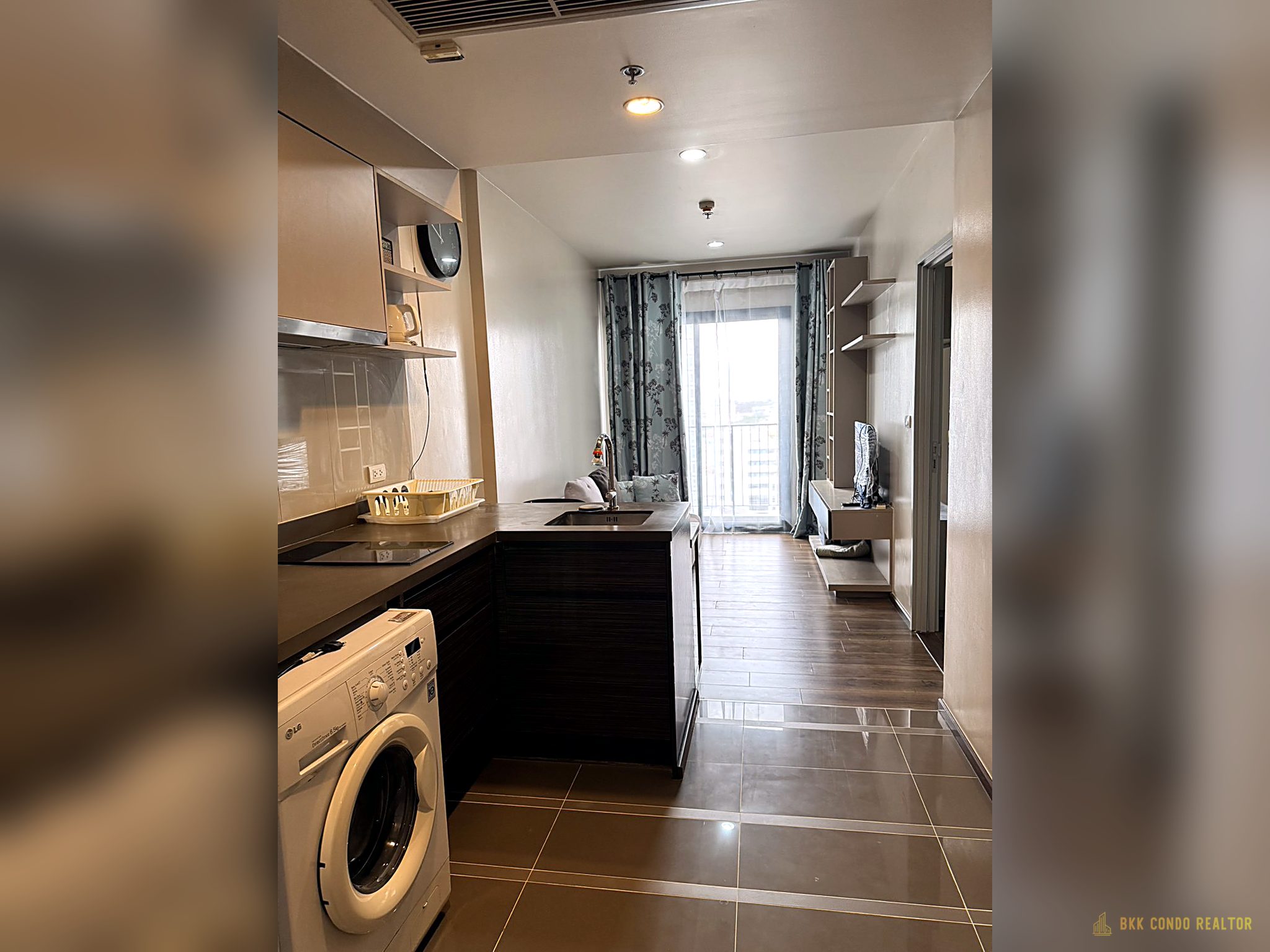 1-Bedroom Condo for Rent at Onyx Phaholyothin (40.48 sqm) — Saphan Khwai BTS