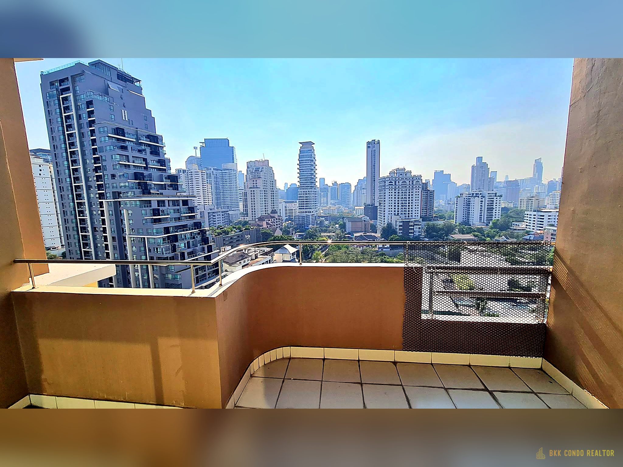 2-Bedroom Condo for Rent at Piyathip Place Sukhumvit 39 (173 sqm) — Phrom Phong BTS