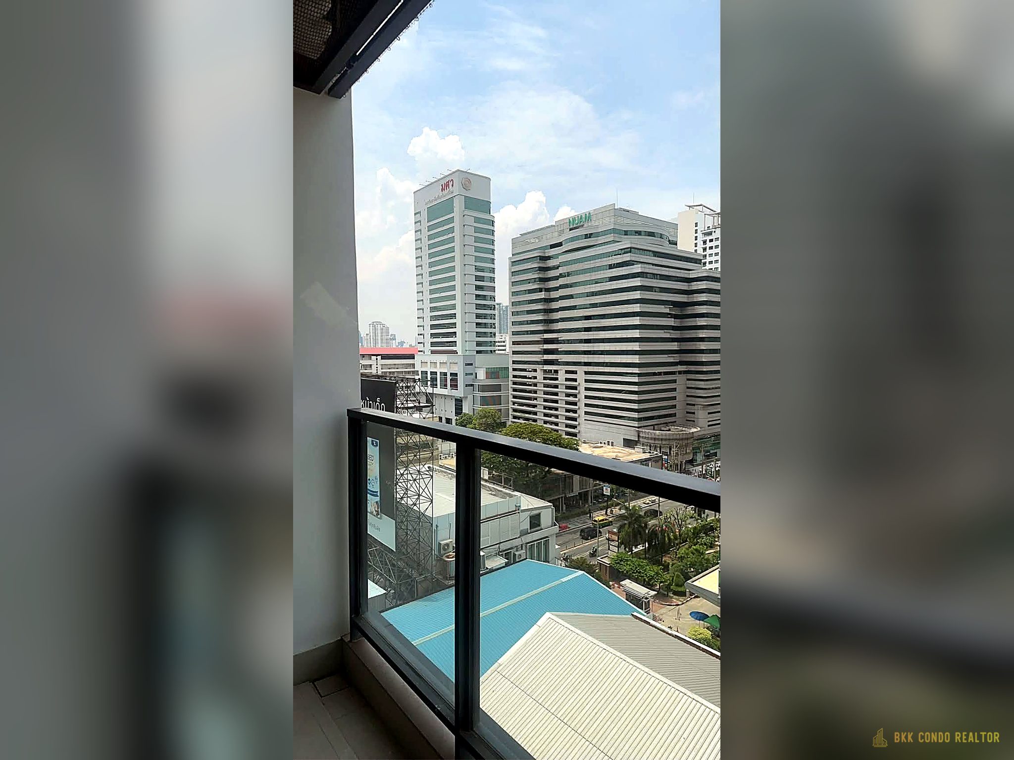 1-Bedroom Condo for Rent at The Lofts Asoke (35 sqm) — Phetchaburi MRT