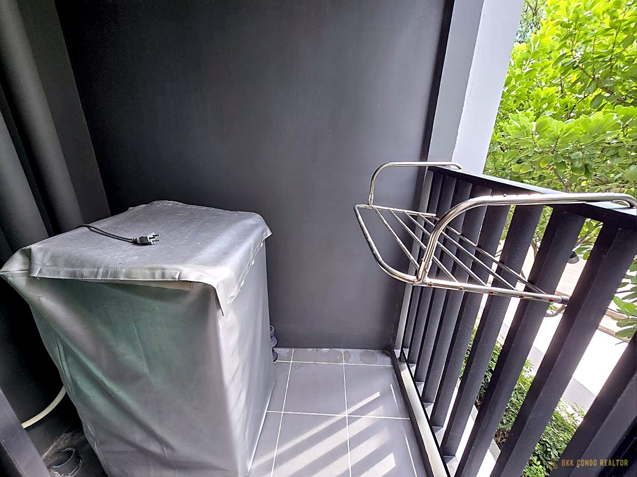 Studio Condo for Rent at Atmoz Tropicana Bangna (24 sqm) — Bangna