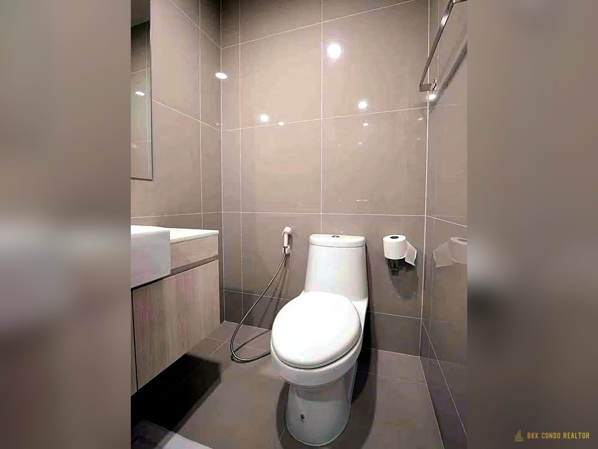 1-Bedroom Condo for Rent at Noble Recole Sukhumvit 19 (35 sqm) — Asoke BTS
