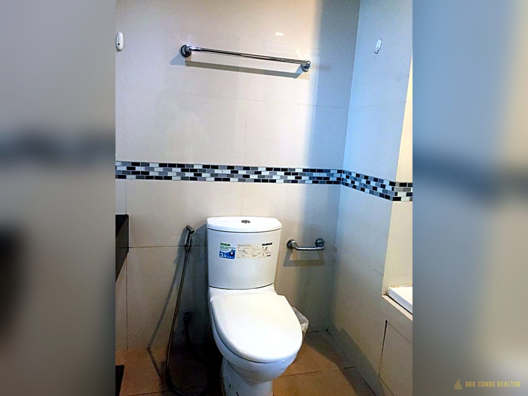 1-Bedroom Condo for Rent at IDEO Q Phayathai (50 sqm) — Phaya Thai BTS