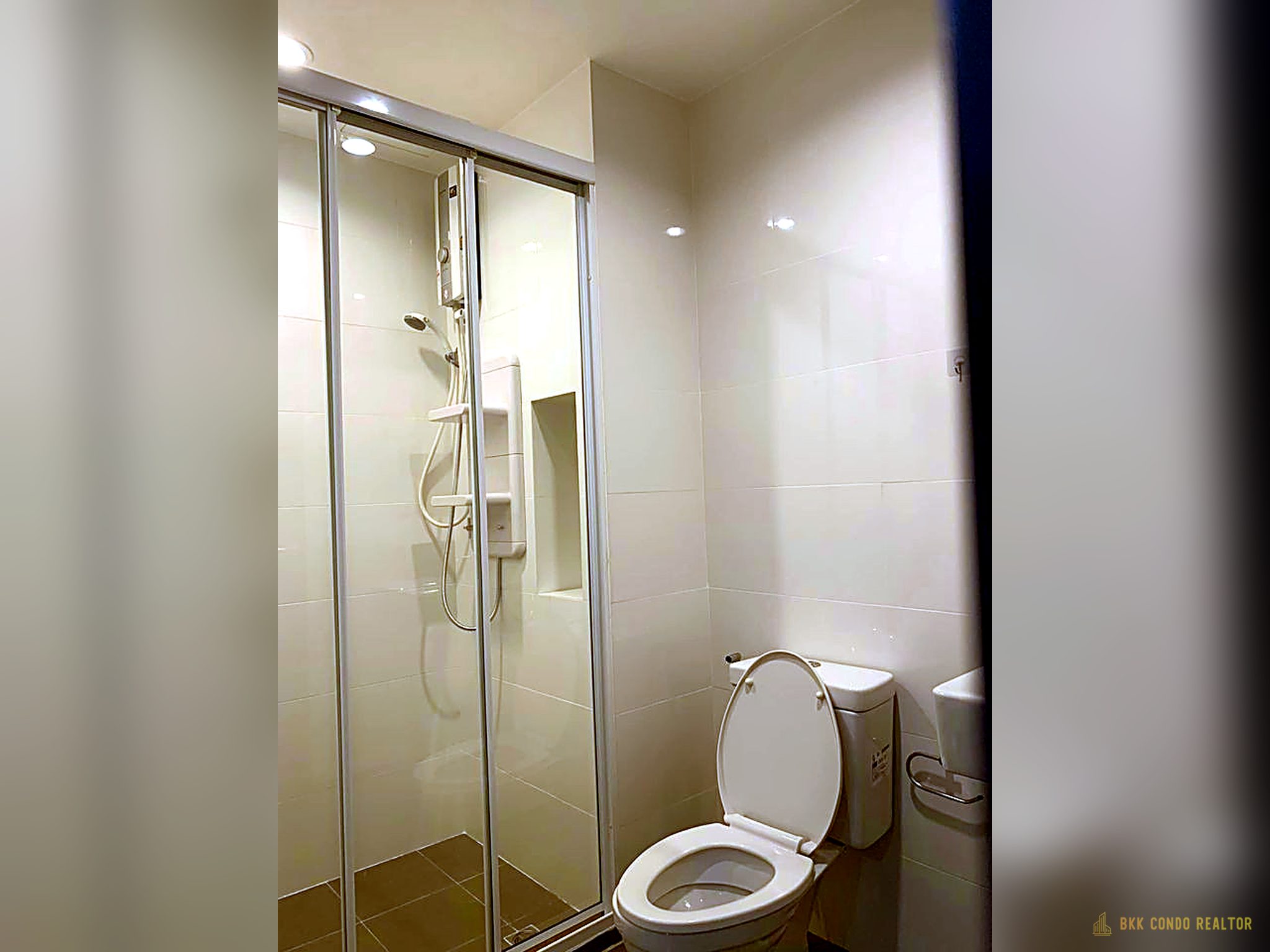 1-Bedroom Condo for Rent at The Base Park West (30 sqm) — On Nut BTS