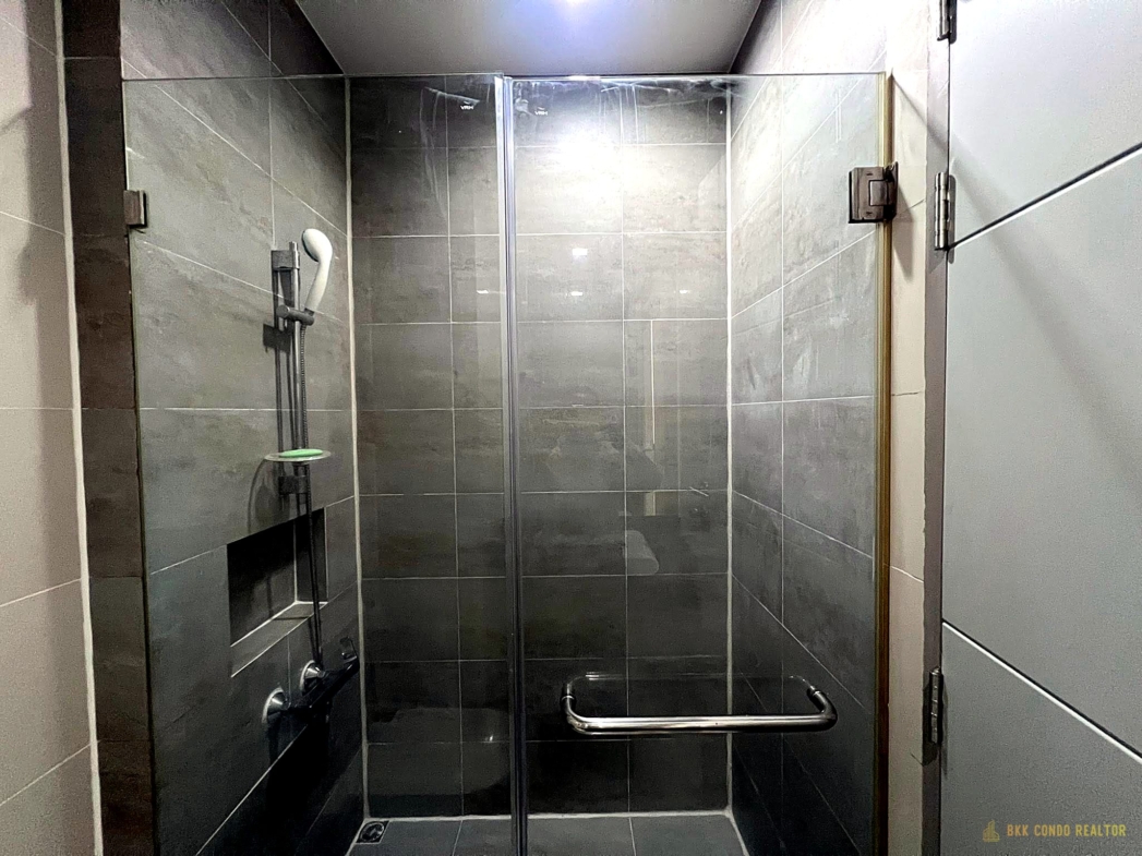 2-Bedroom Condo for Rent at Ideo Verve Ratchaprarop (69.33 sqm) — Ratchaprarop ARL