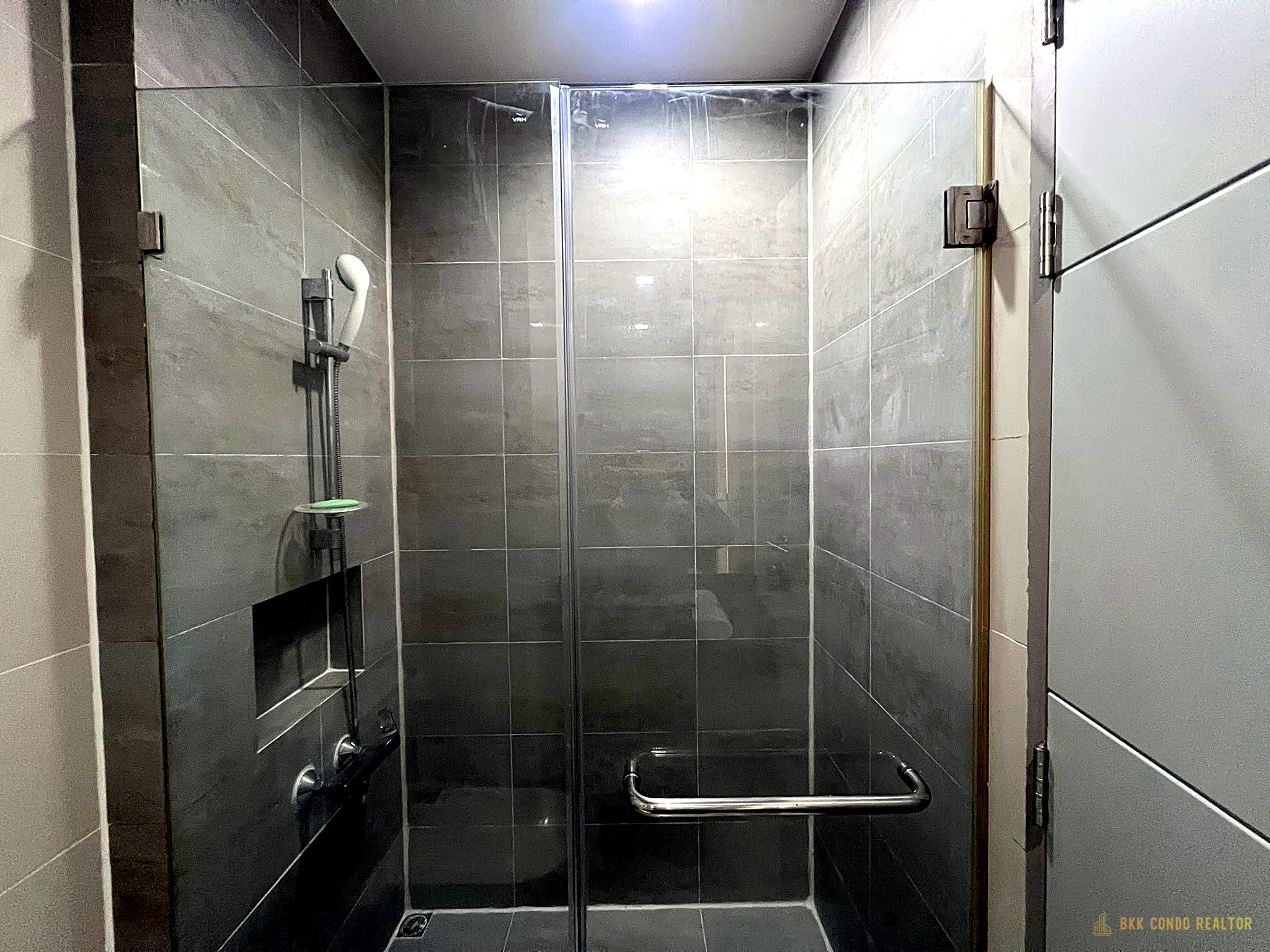 2-Bedroom Condo for Rent at Ideo Verve Ratchaprarop (69.33 sqm) — Ratchaprarop ARL