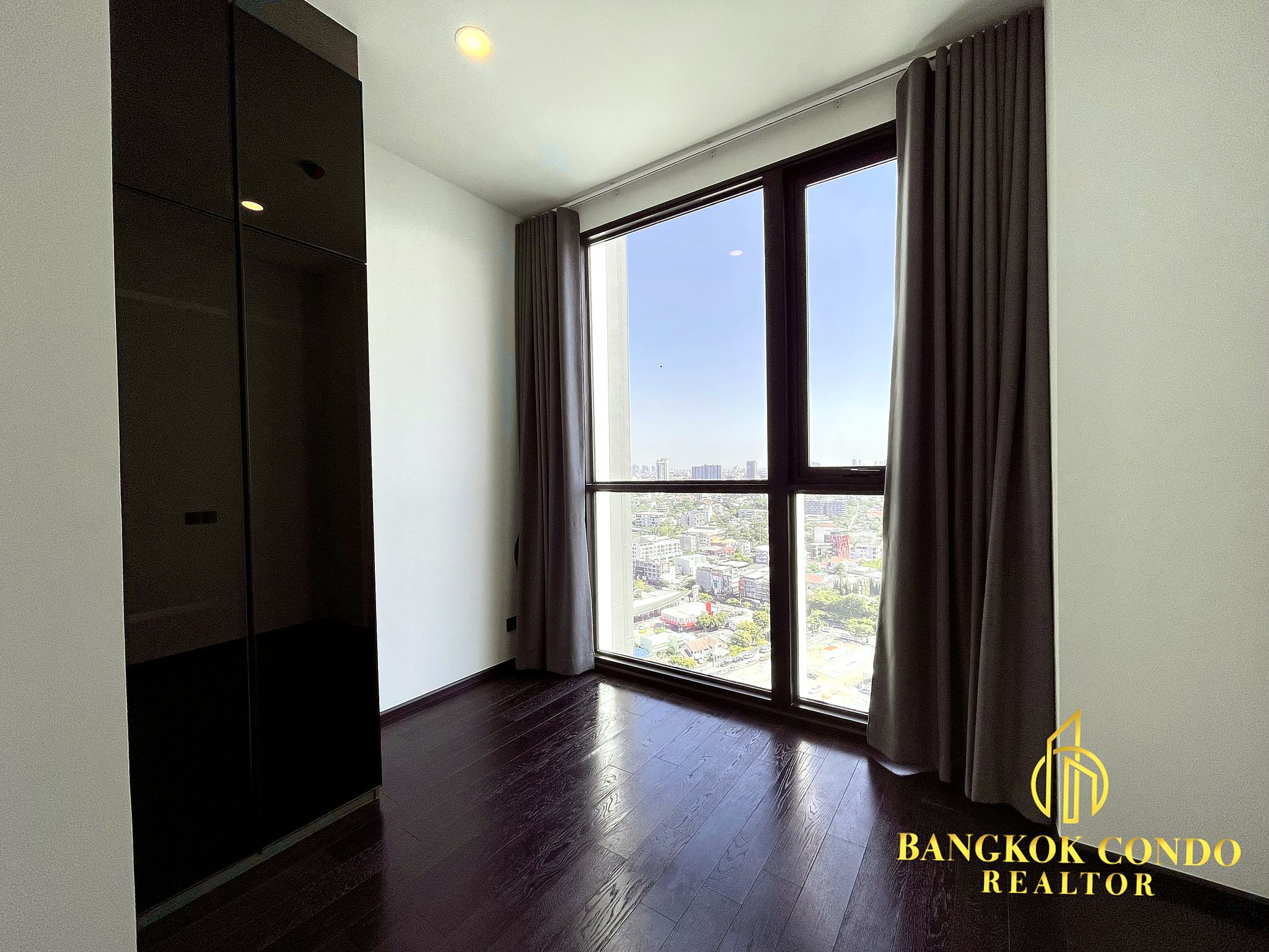 2-Bedroom Condo for Rent at Park Origin Thonglor (46 sqm) — Thonglor BTS