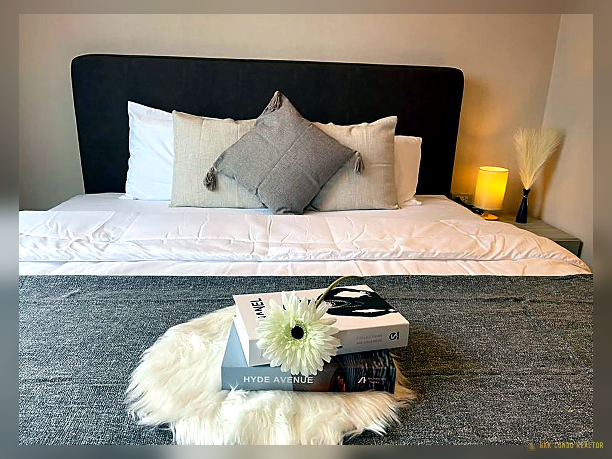 10-bedroom-21 1-Bedroom Condo for Rent at The ACE Ekamai (42 sqm) — Ekkamai BTS
