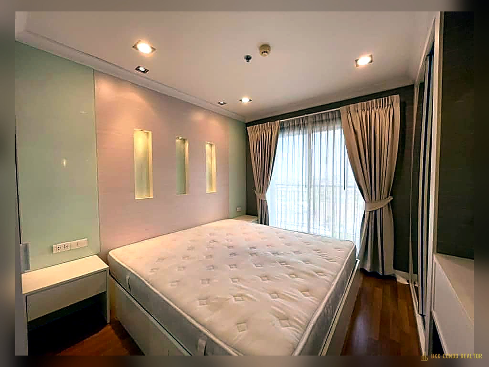 1-Bedroom Condo for Rent at Lumpini Place Rama 9 – Ratchada (37 sqm) — Rama 9 MRT
