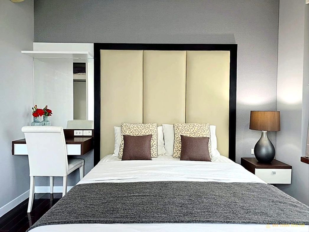 1-Bedroom Condo for Rent at Circle Condominium (48 sqm) — MRT Phetchaburi