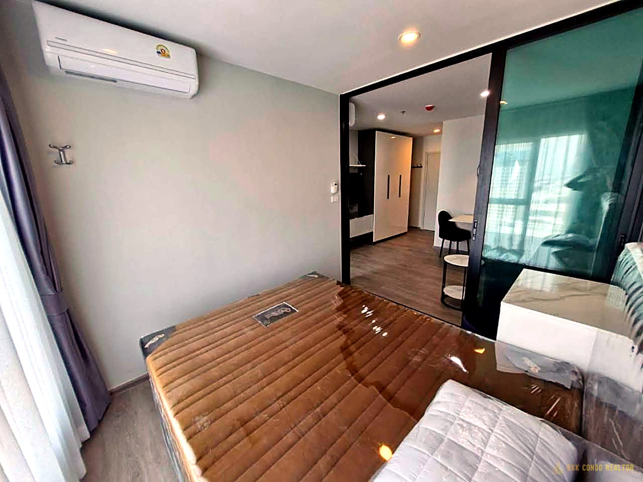 1-Bedroom Condo for Rent at Regent Home Bangna (28 sqm) — Bangna BTS