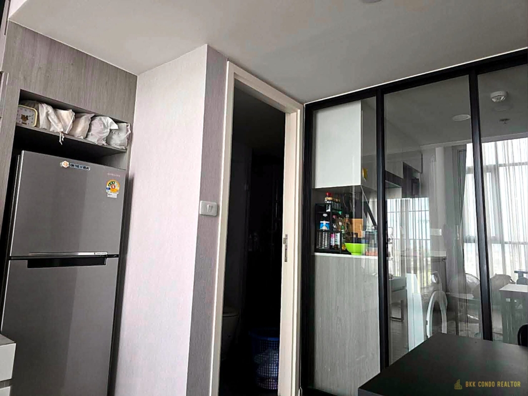 Duplex 1-Bedroom Condo for Rent at Origin Plug & Play Ramkhamhaeng Triple Station (34 sqm) — Ramkhamhaeng