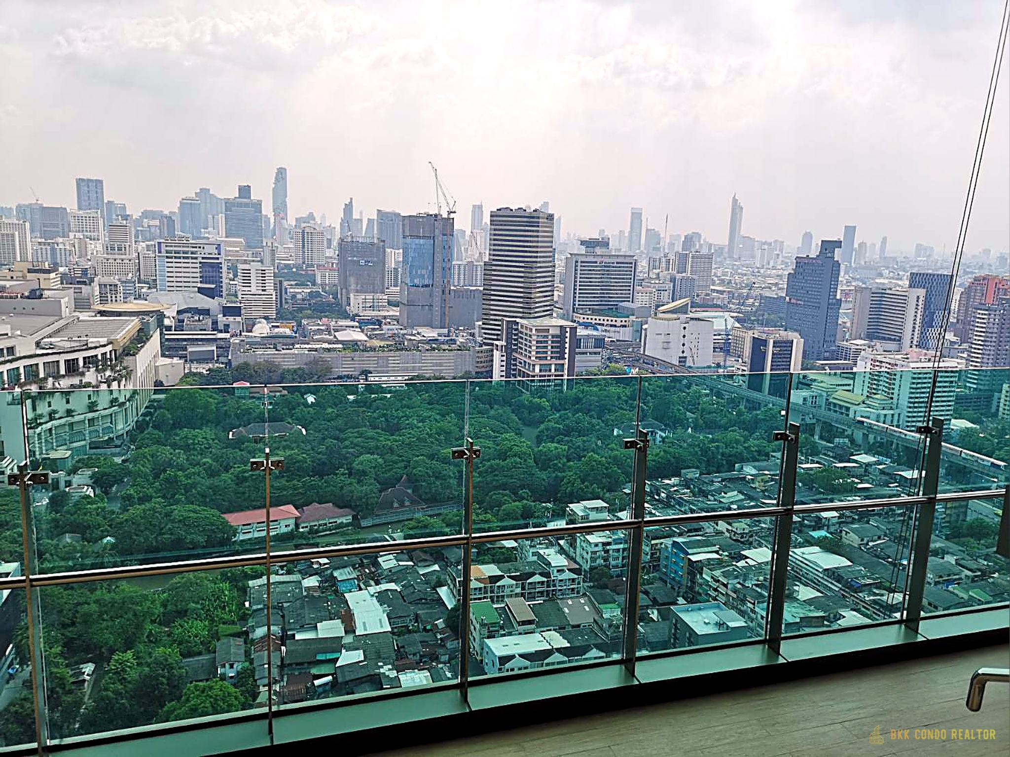 11-balcony_view-13 2-Bedroom Condo for Rent at Wish Signature Midtown Siam (42 sqm) — Ratchathewi BTS