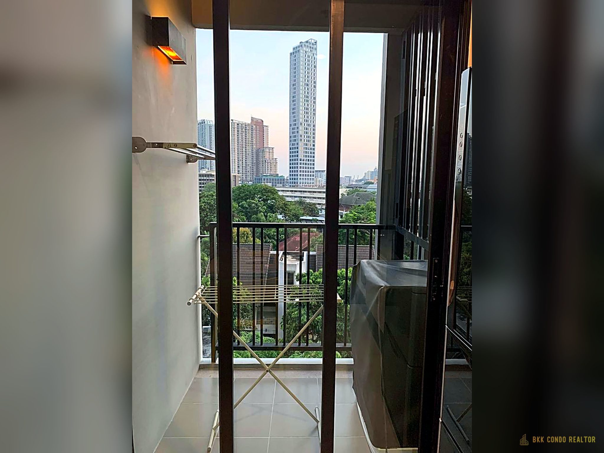 1-Bedroom Condo for Rent at The Base Park West (30 sqm) — On Nut BTS