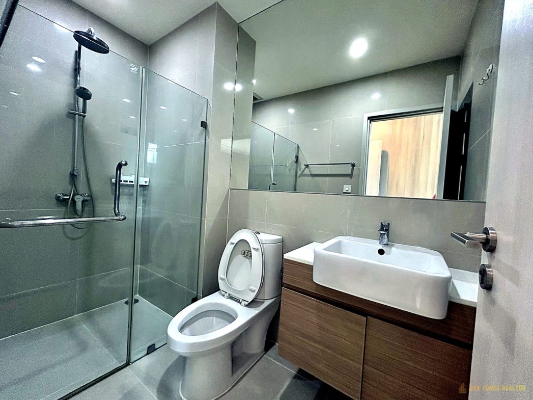 2-Bedroom Condo for Rent at Noble Revolve Ratchada 1 (54 sqm) — Huai Khwang MRT