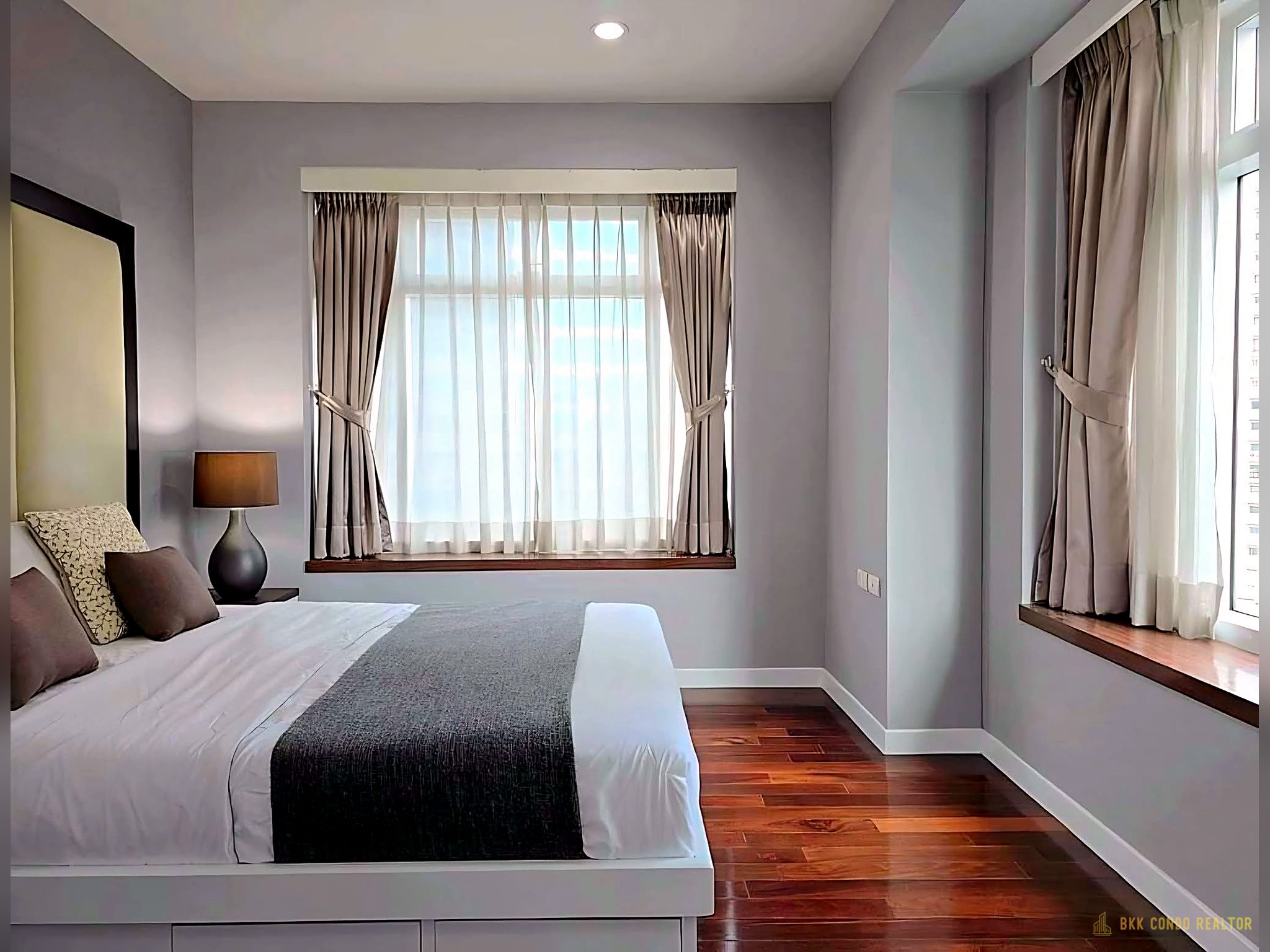1-Bedroom Condo for Rent at Circle Condominium (48 sqm) — MRT Phetchaburi