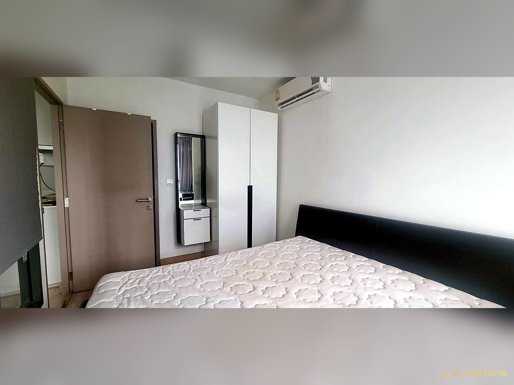 1-Bedroom Condo for Rent at IDEO Mobi Phayathai (30.5 sqm) — Phaya Thai BTS