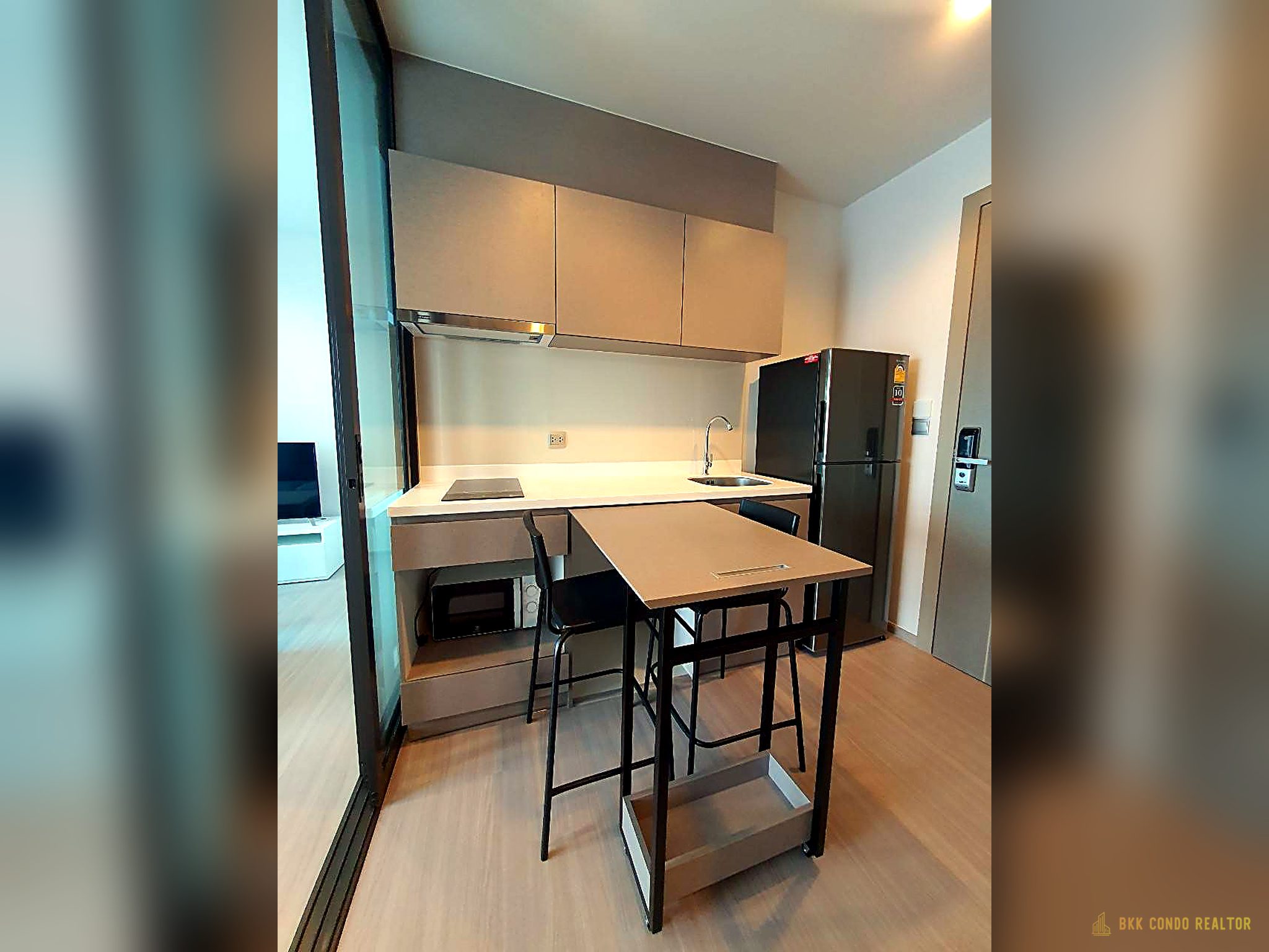 1-Bedroom Condo for Rent at Life Asoke – Rama 9 (27.5 sqm) — Rama 9 MRT