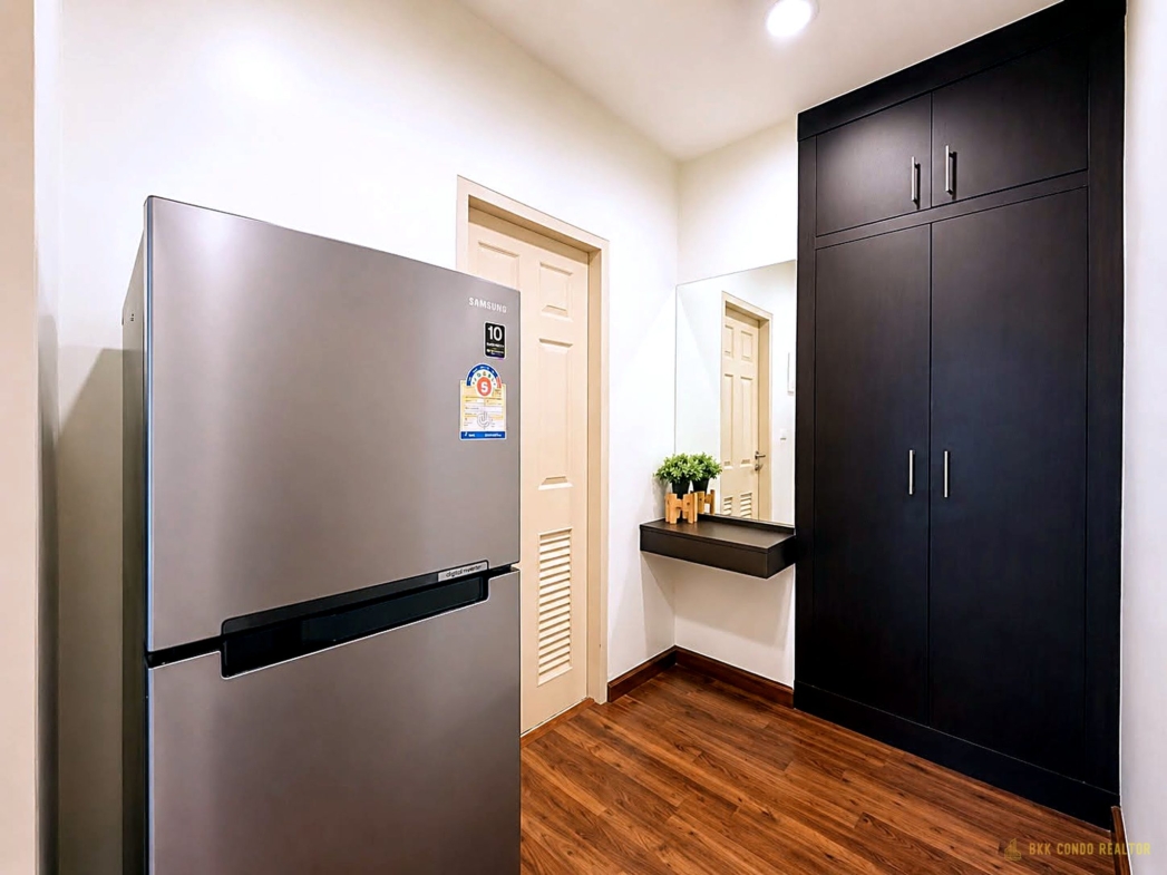 2-Bedroom Condo for Rent at Chewathai Ratchaprarop (55 sqm) — Victory Monument BTS
