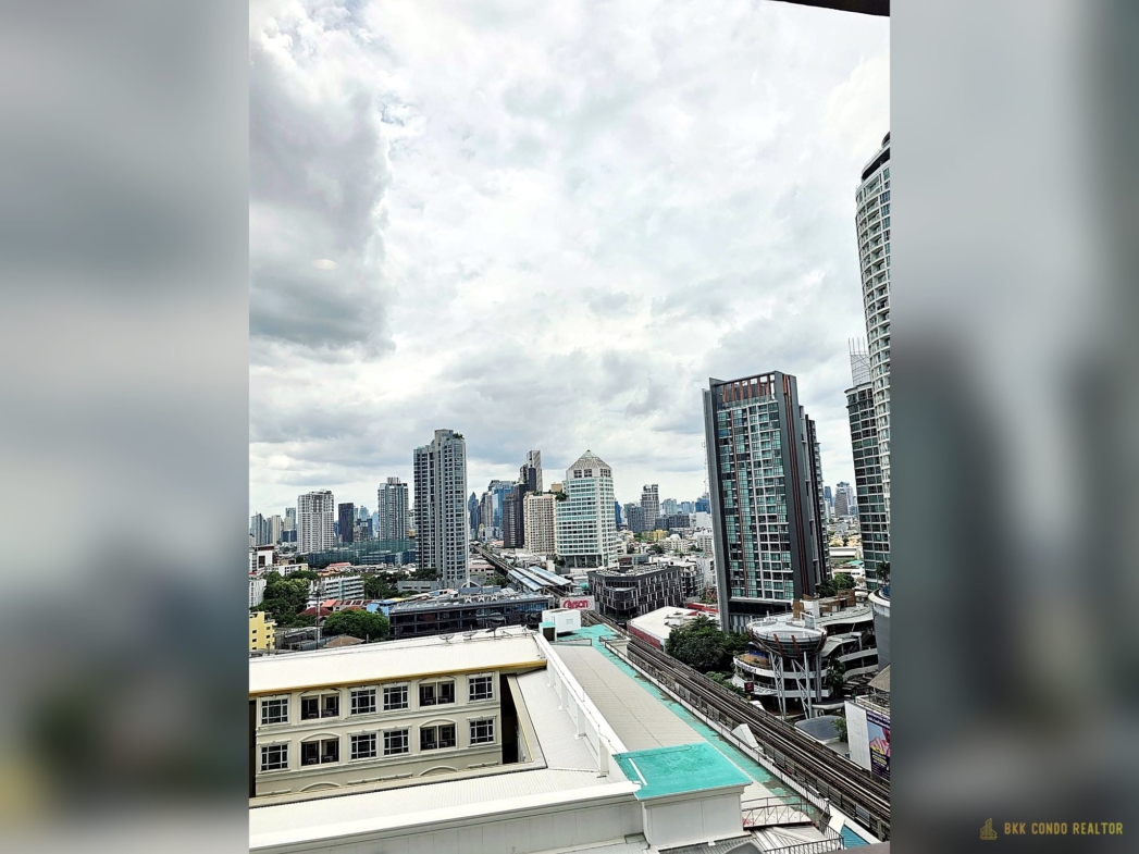 1-Bedroom Condo for Rent at Wyne Sukhumvit (31 sqm) — Phra Khanong BTS