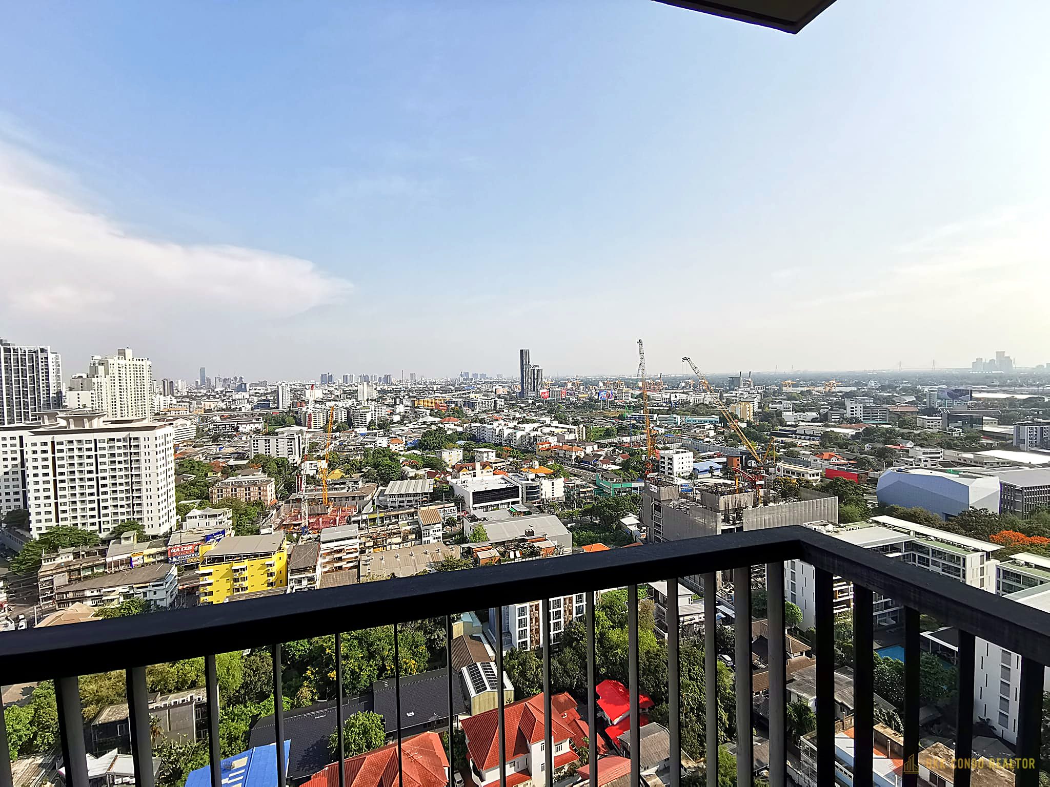 2-Bedroom Condo for Rent at Rhythm 44/1 (68 sqm) — Phra Khanong BTS