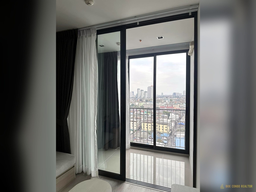 1-Bedroom Condo for Rent at Reference Sathorn – Wongwianyai (31 sqm) — Wongwianyai BTS