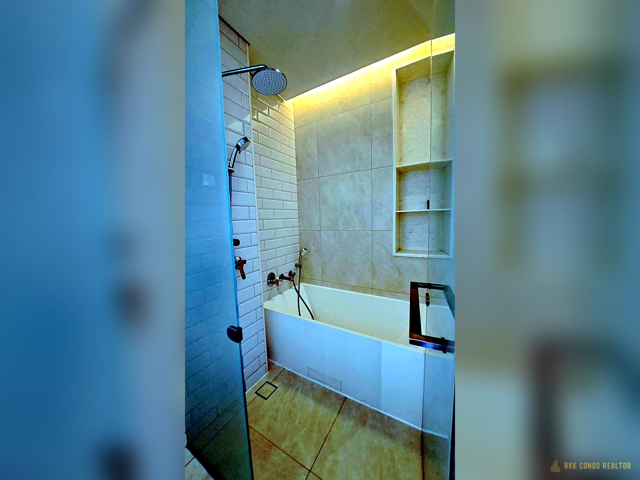 2-Bedroom Condo for Rent at Siamese Exclusive Sukhumvit 42 (51.55 sqm) — Ekkamai BTS