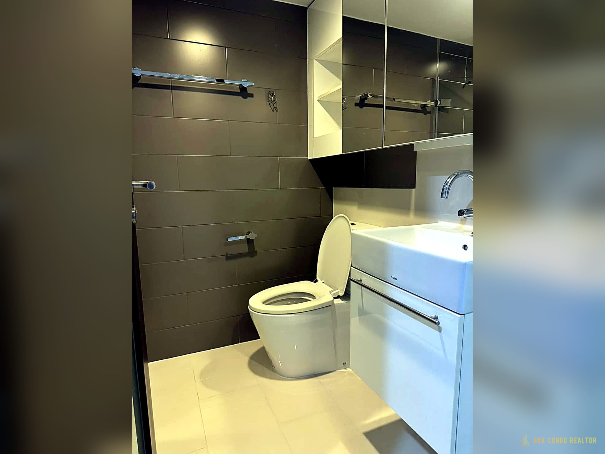 Duplex 1-Bedroom Condo for Rent at IDEO Morph 38 (36 sqm) — Thonglor BTS