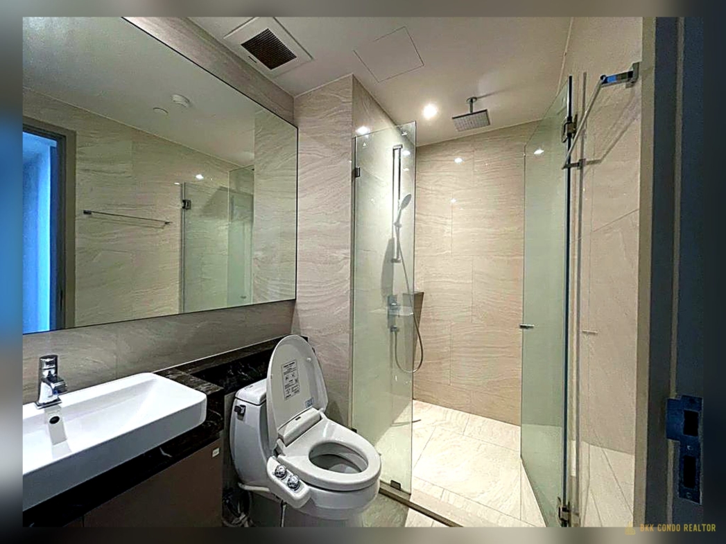 2-Bedroom Condo for Rent at Ashton Silom (72 sqm) — Saint Louis BTS