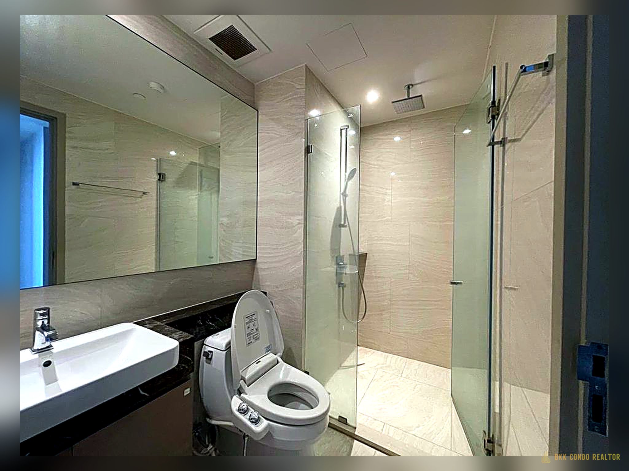 2-Bedroom Condo for Rent at Ashton Silom (72 sqm) — Saint Louis BTS