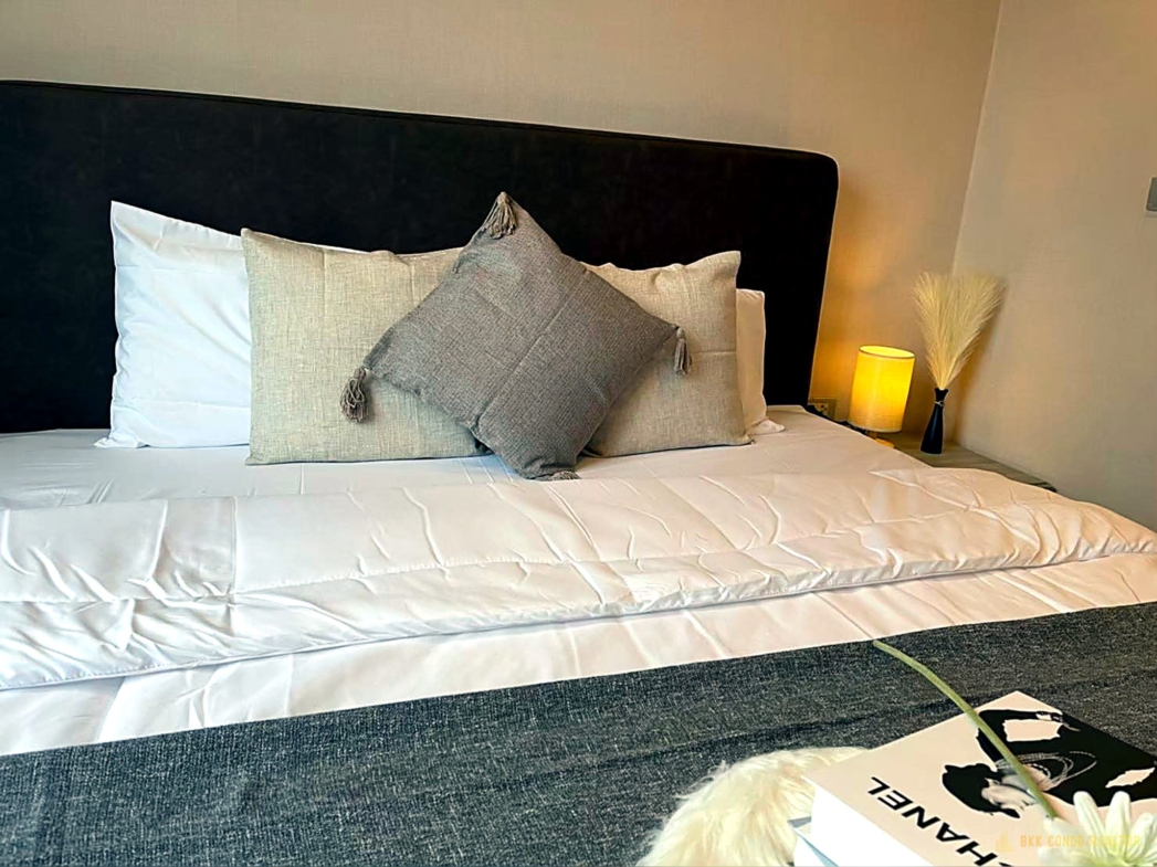 1-Bedroom Condo for Rent at The ACE Ekamai (42 sqm) — Ekkamai BTS