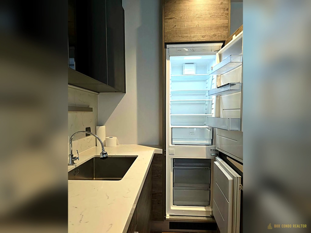 2-Bedroom Condo for Rent at Muniq Langsuan (86 sqm) — Chidlom BTS